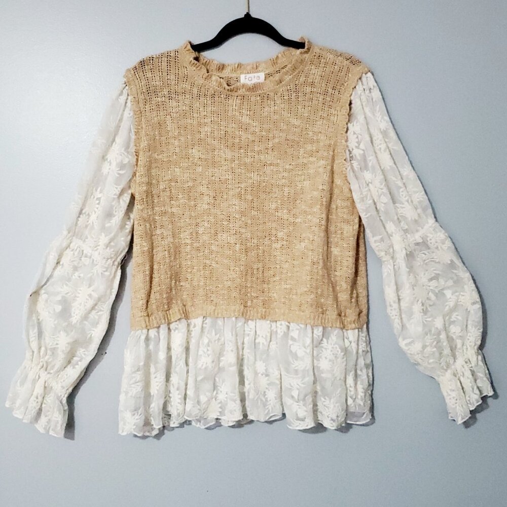 Fate Knit and Lace Feminine sweater/shirt Size Large Bohemian Soft Lightweight 1